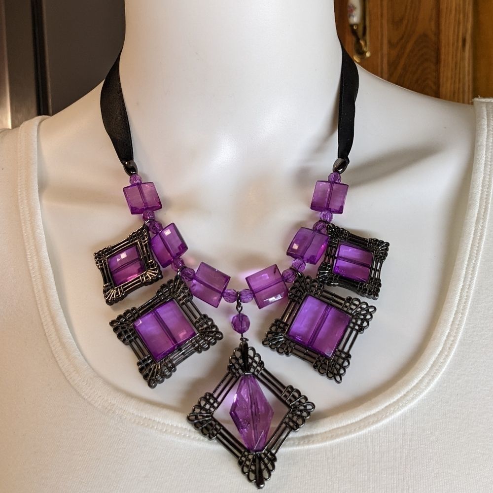 Beautiful Princess Statement Necklace Purple Acry… - image 1